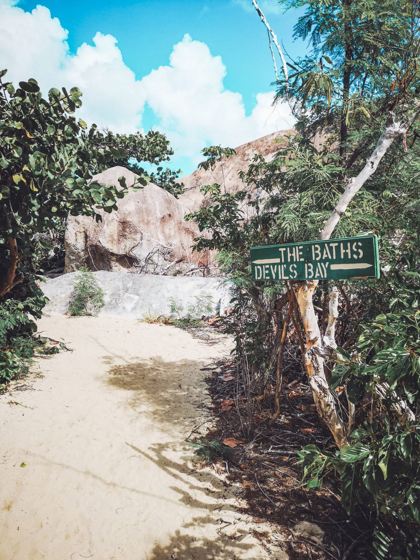 Signposts at Virgin Gorda pointing to the Baths or Devils Bay